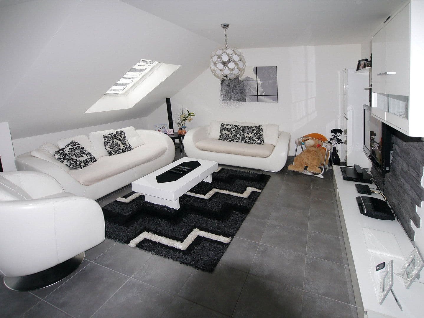 Pronájem bytu 2+1 70 m², Kerpen, Severní Porýní-Vestfálsko Pronájem bytu 2+1 70 m², Kerpen, Severní Porýní-Vestfálsko