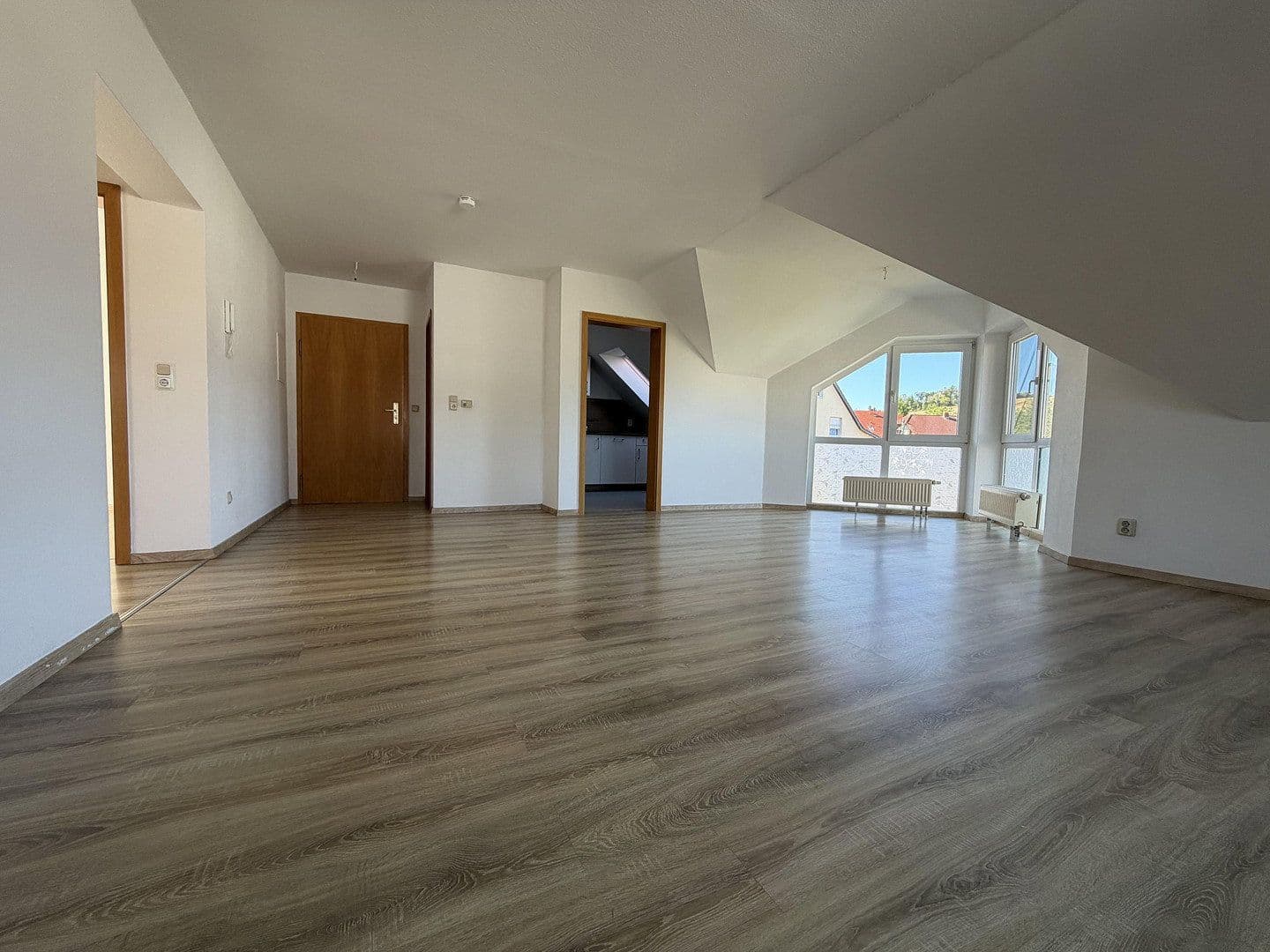 Pronájem bytu 3+1 70 m², Feldstr. 1c, Gerstungen, Durynsko Pronájem bytu 3+1 70 m², Feldstr. 1c, Gerstungen, Durynsko