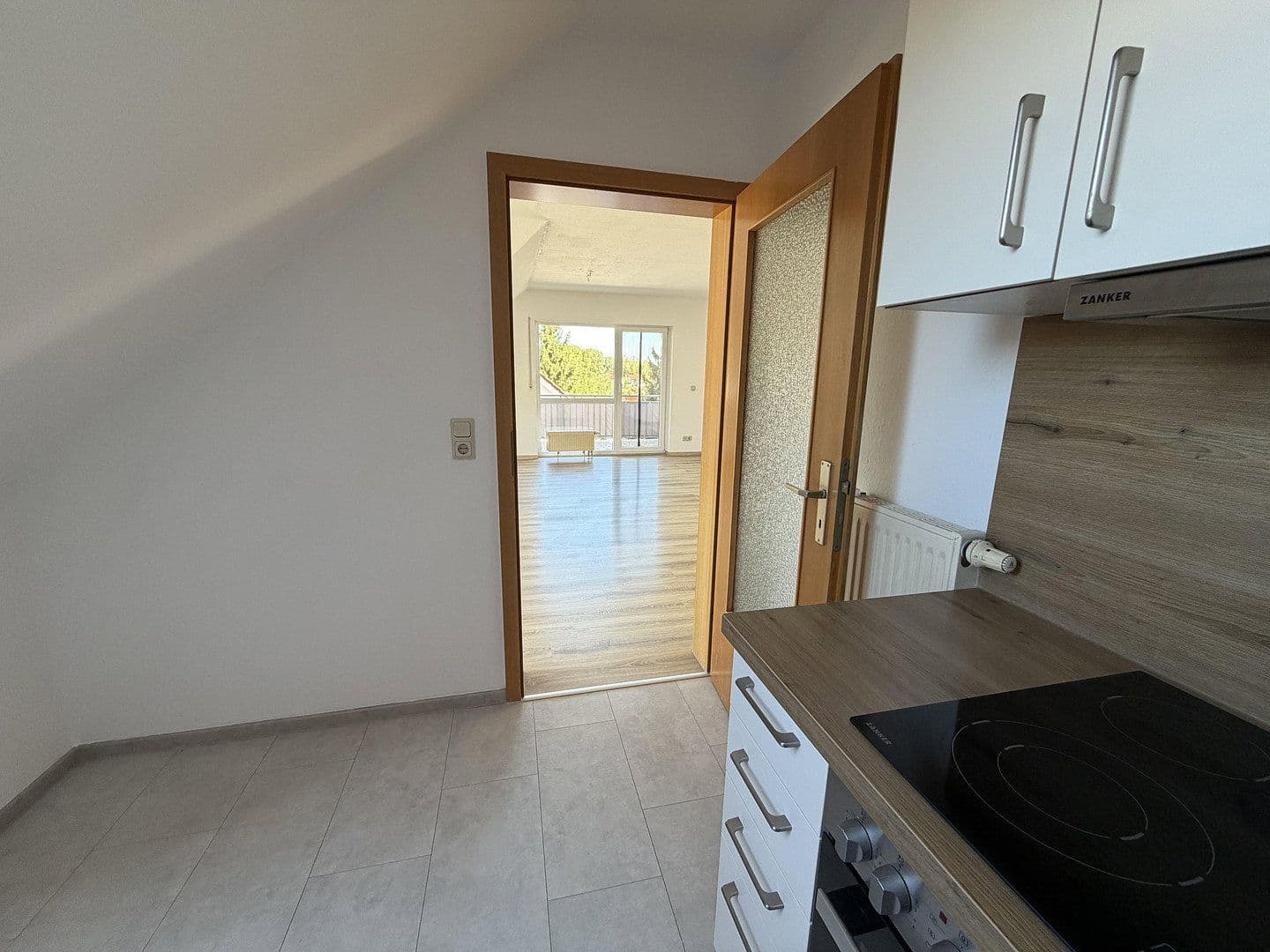 Pronájem bytu 3+1 70 m², Feldstr. 1c, Gerstungen, Durynsko Pronájem bytu 3+1 70 m², Feldstr. 1c, Gerstungen, Durynsko