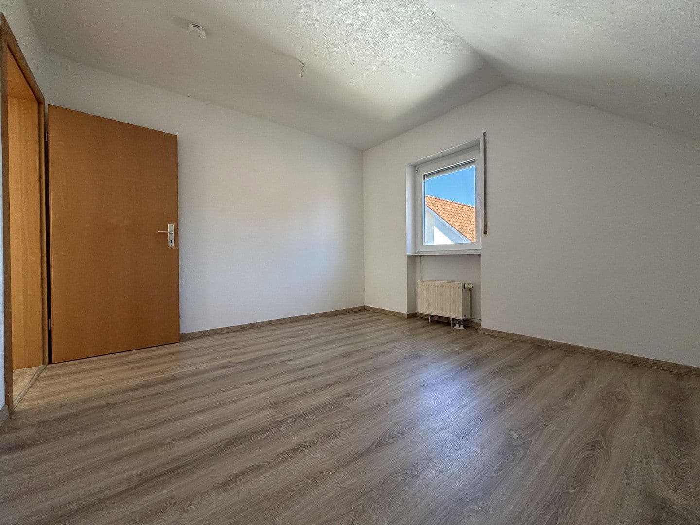 Pronájem bytu 3+1 70 m², Feldstr. 1c, Gerstungen, Durynsko Pronájem bytu 3+1 70 m², Feldstr. 1c, Gerstungen, Durynsko