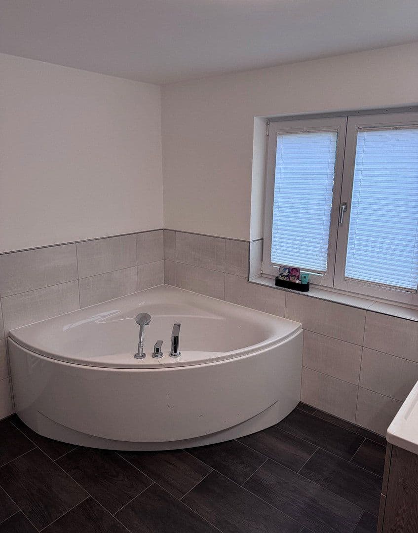Pronájem bytu 4+1 136 m², Stettnerstr. 23, München, Bavorsko Pronájem bytu 4+1 136 m², Stettnerstr. 23, München, Bavorsko