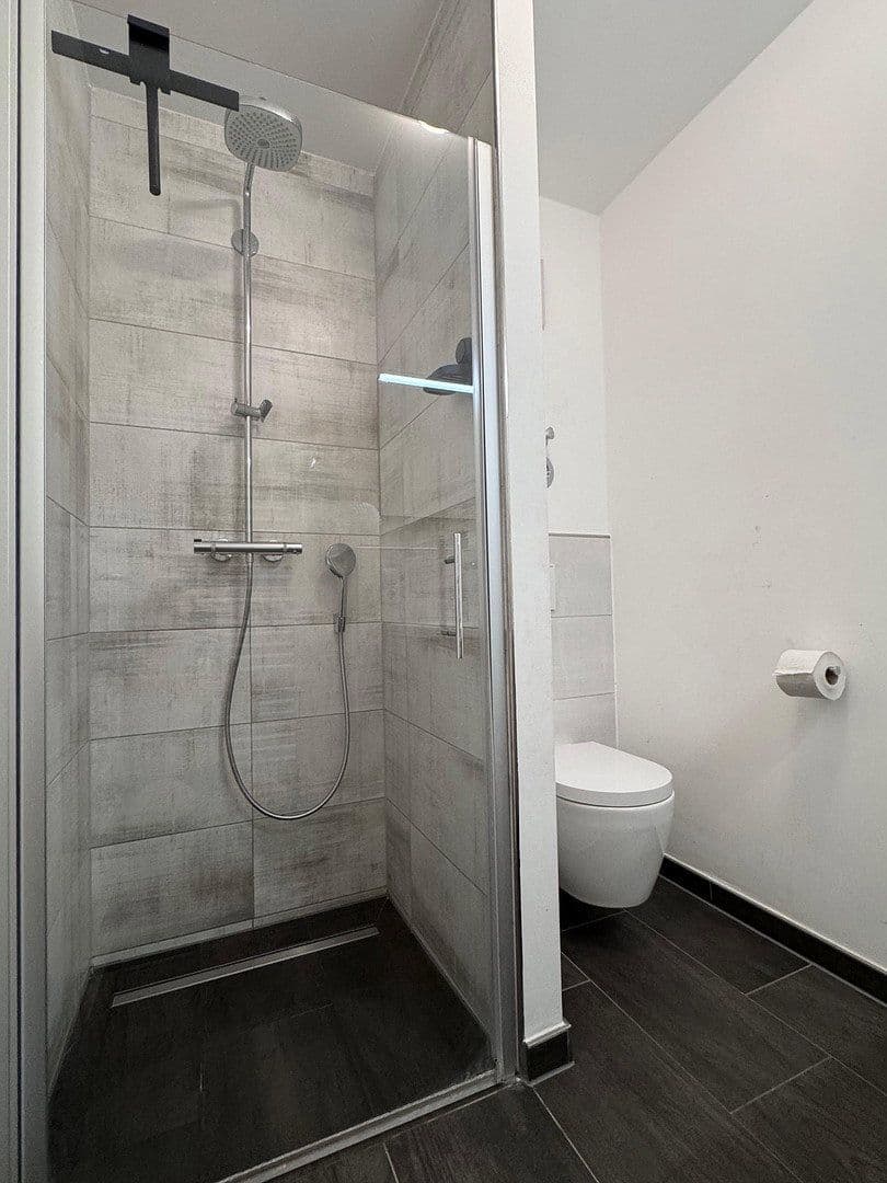 Pronájem bytu 4+1 136 m², Stettnerstr. 23, München, Bavorsko Pronájem bytu 4+1 136 m², Stettnerstr. 23, München, Bavorsko