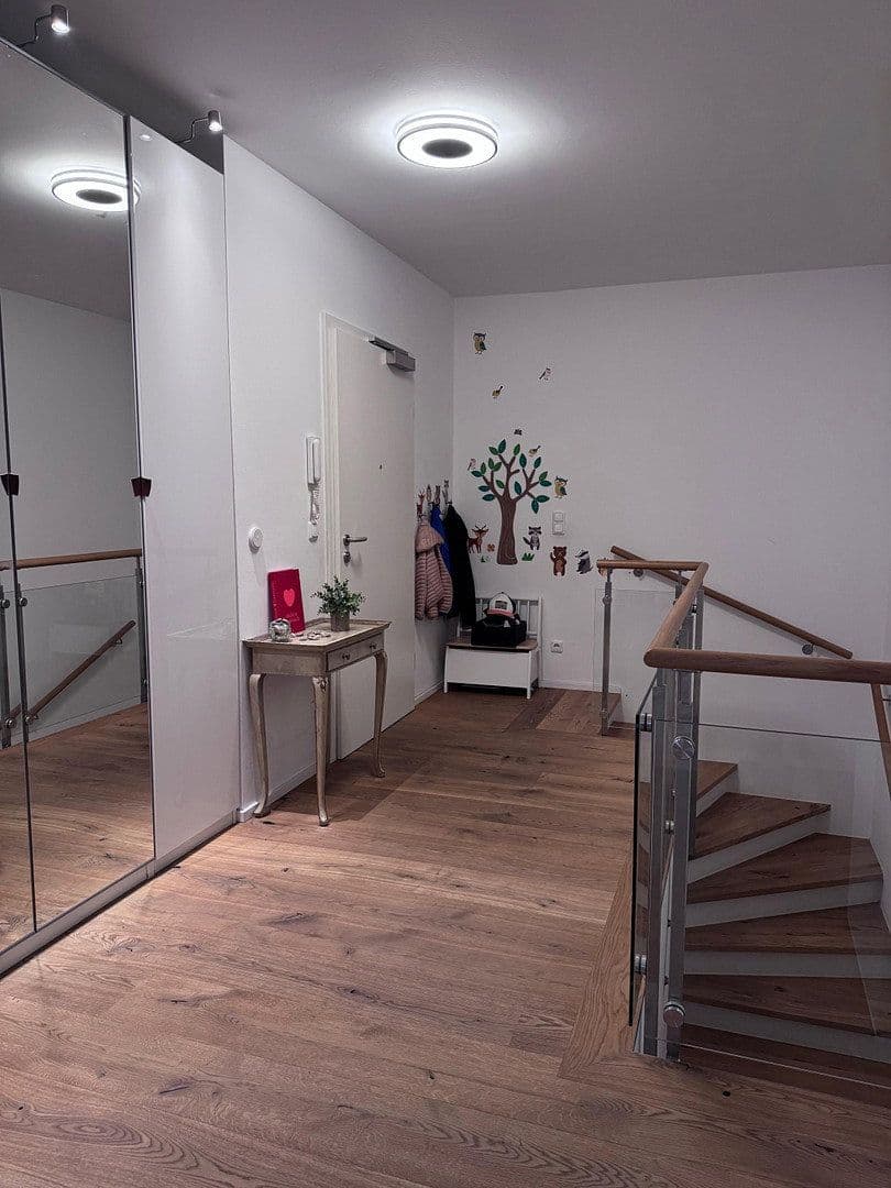 Pronájem bytu 4+1 136 m², Stettnerstr. 23, München, Bavorsko Pronájem bytu 4+1 136 m², Stettnerstr. 23, München, Bavorsko