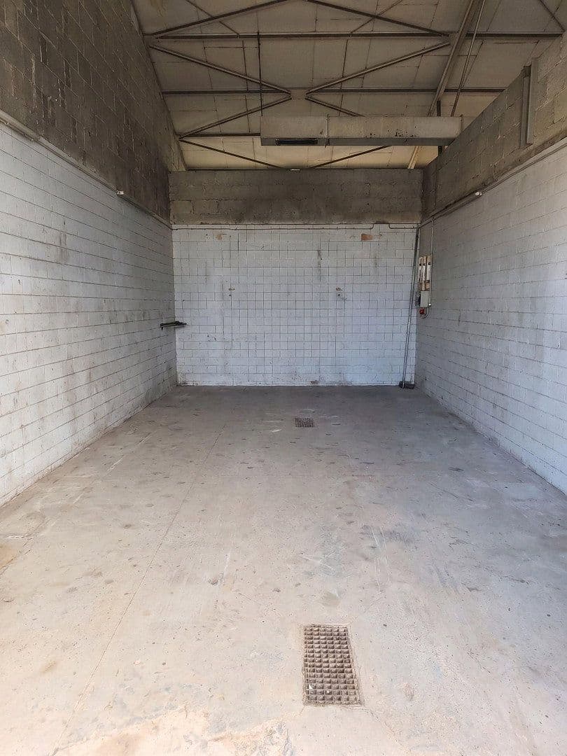 Pronájem nebytového prostoru 1.400 m², Scheidterstraße 30, Saarbrücken, Země Sársko Pronájem nebytového prostoru 1.400 m², Scheidterstraße 30, Saarbrücken, Země Sársko