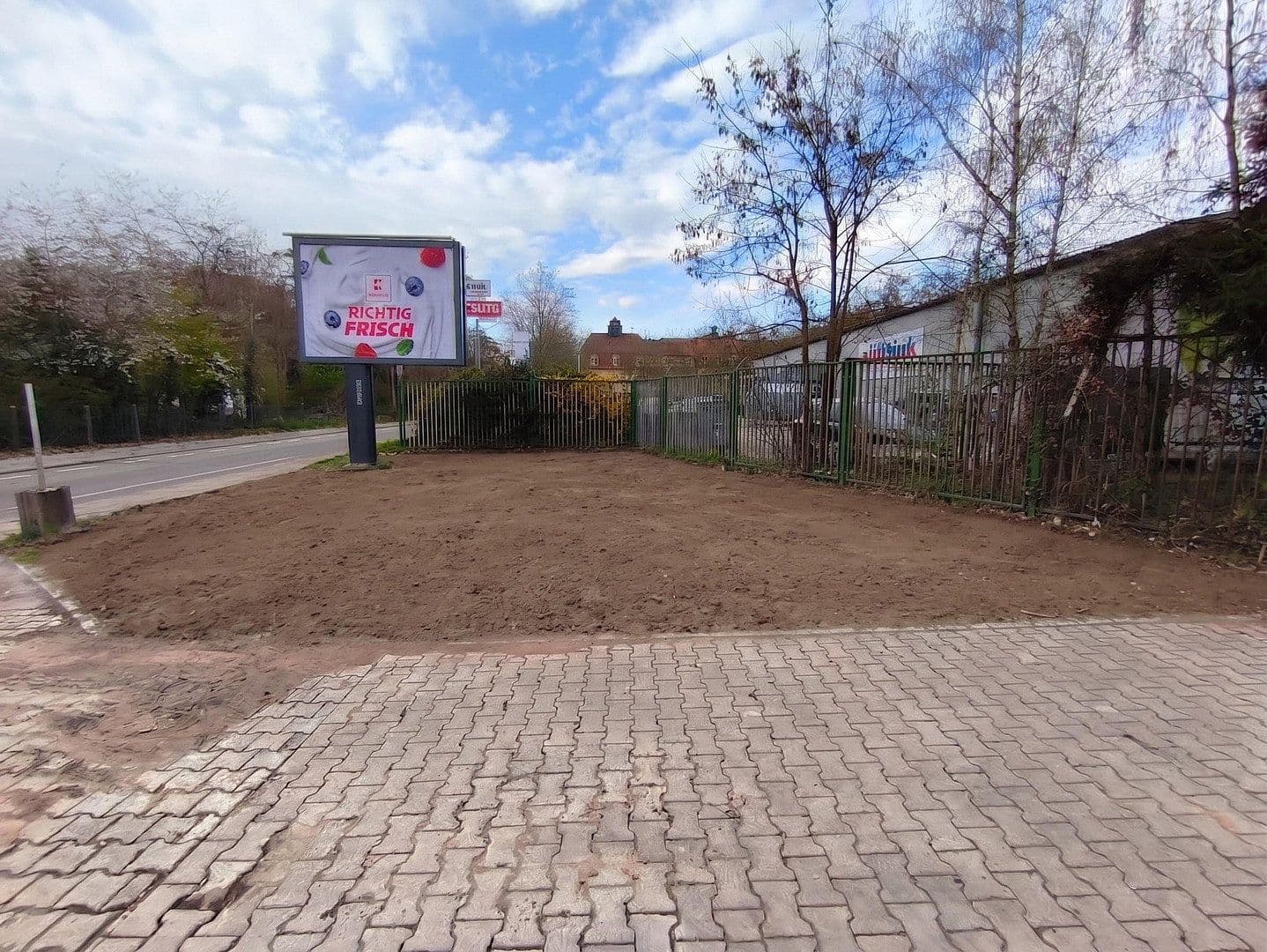 Pronájem nebytového prostoru 1.400 m², Scheidterstraße 30, Saarbrücken, Země Sársko Pronájem nebytového prostoru 1.400 m², Scheidterstraße 30, Saarbrücken, Země Sársko