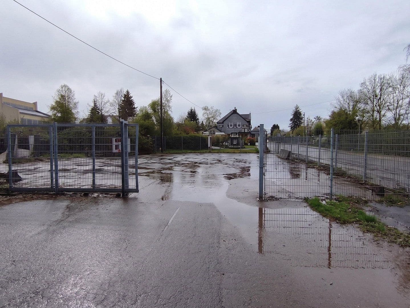 Pronájem nebytového prostoru 1.400 m², Scheidterstraße 30, Saarbrücken, Země Sársko Pronájem nebytového prostoru 1.400 m², Scheidterstraße 30, Saarbrücken, Země Sársko