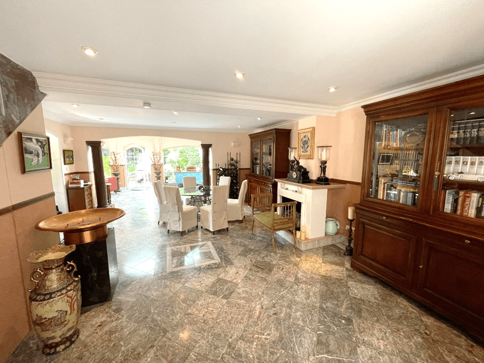 Prodej domu 374 m², pozemek 819 m², Duisburg, Severní Porýní-Vestfálsko Prodej domu 374 m², pozemek 819 m², Duisburg, Severní Porýní-Vestfálsko