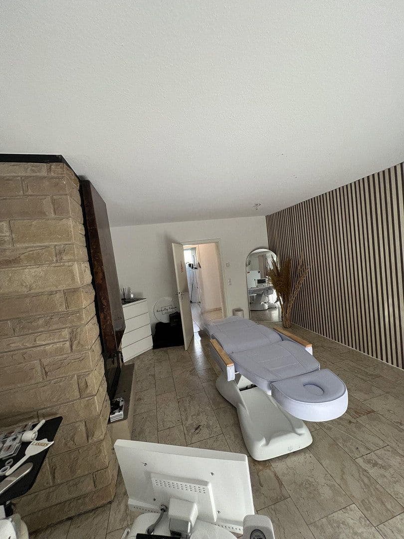 Pronájem kanceláře 30 m², Stiller Weg 52, Mannheim, Bádensko-Württembersko Pronájem kanceláře 30 m², Stiller Weg 52, Mannheim, Bádensko-Württembersko