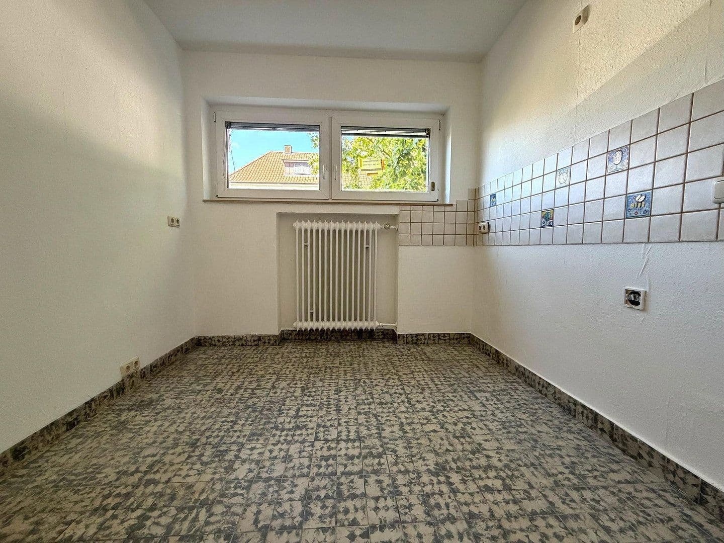 Prodej domu 185 m², pozemek 328 m², Birkenstraße 40 1/2, Schweinfurt, Bavorsko Prodej domu 185 m², pozemek 328 m², Birkenstraße 40 1/2, Schweinfurt, Bavorsko