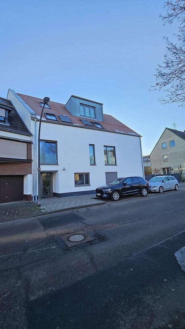 Pronájem bytu 3+1 94 m², Weidenpescherstr. 36,, Köln, Severní Porýní-Vestfálsko Pronájem bytu 3+1 94 m², Weidenpescherstr. 36,, Köln, Severní Porýní-Vestfálsko