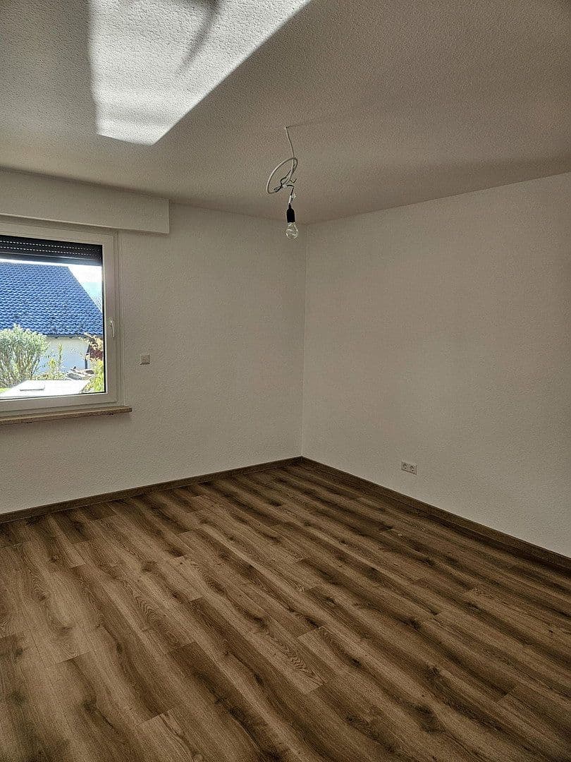 Pronájem bytu 2+1 66 m², Salach, Bádensko-Württembersko Pronájem bytu 2+1 66 m², Salach, Bádensko-Württembersko