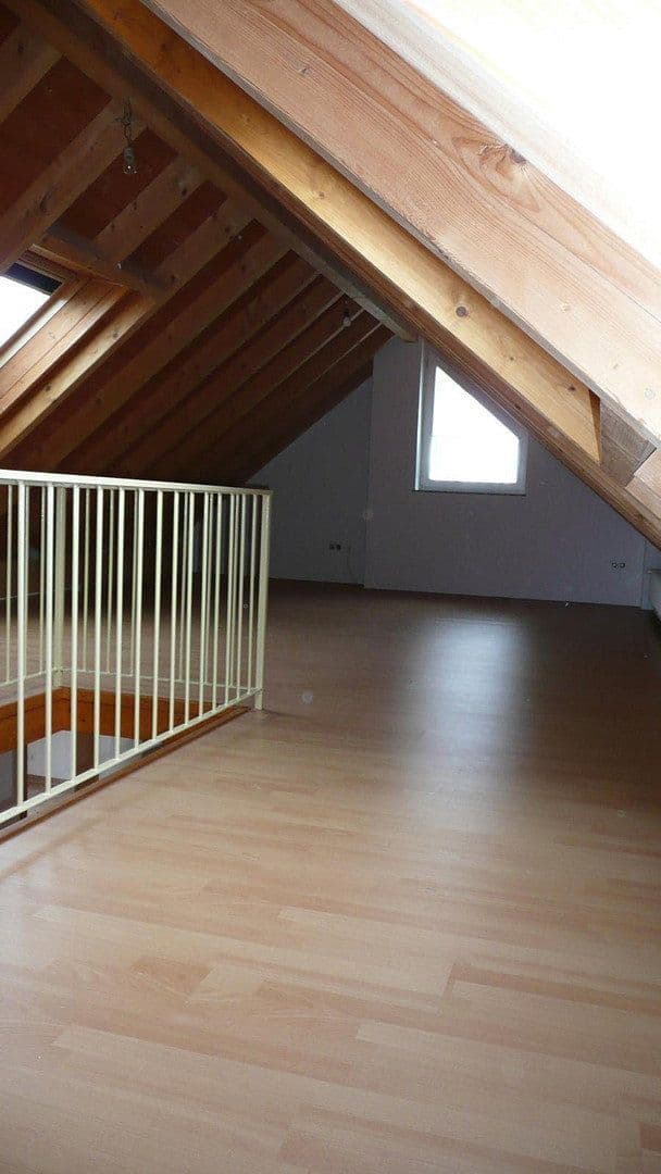 Pronájem bytu 4+1 120 m², Nettetal, Severní Porýní-Vestfálsko Pronájem bytu 4+1 120 m², Nettetal, Severní Porýní-Vestfálsko