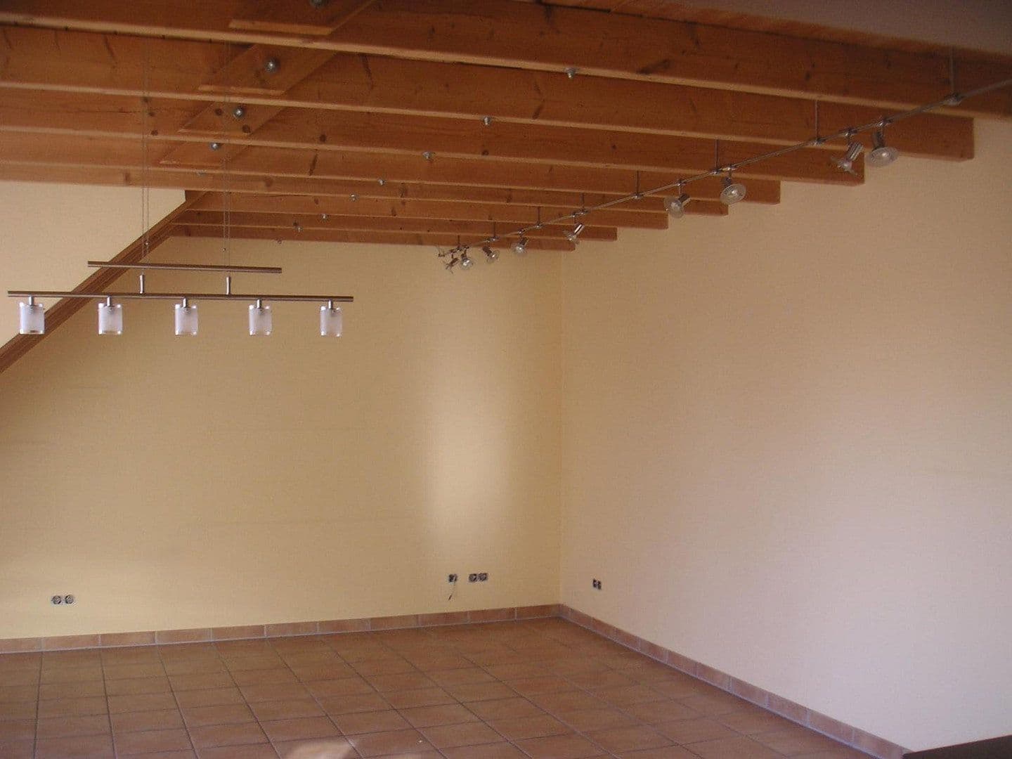 Pronájem bytu 4+1 120 m², Nettetal, Severní Porýní-Vestfálsko Pronájem bytu 4+1 120 m², Nettetal, Severní Porýní-Vestfálsko