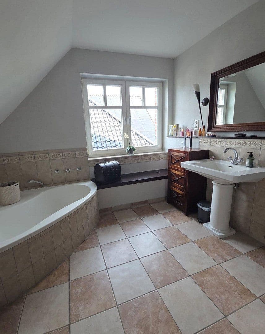 Prodej domu 136 m², pozemek 459 m², Laer, Severní Porýní-Vestfálsko Prodej domu 136 m², pozemek 459 m², Laer, Severní Porýní-Vestfálsko