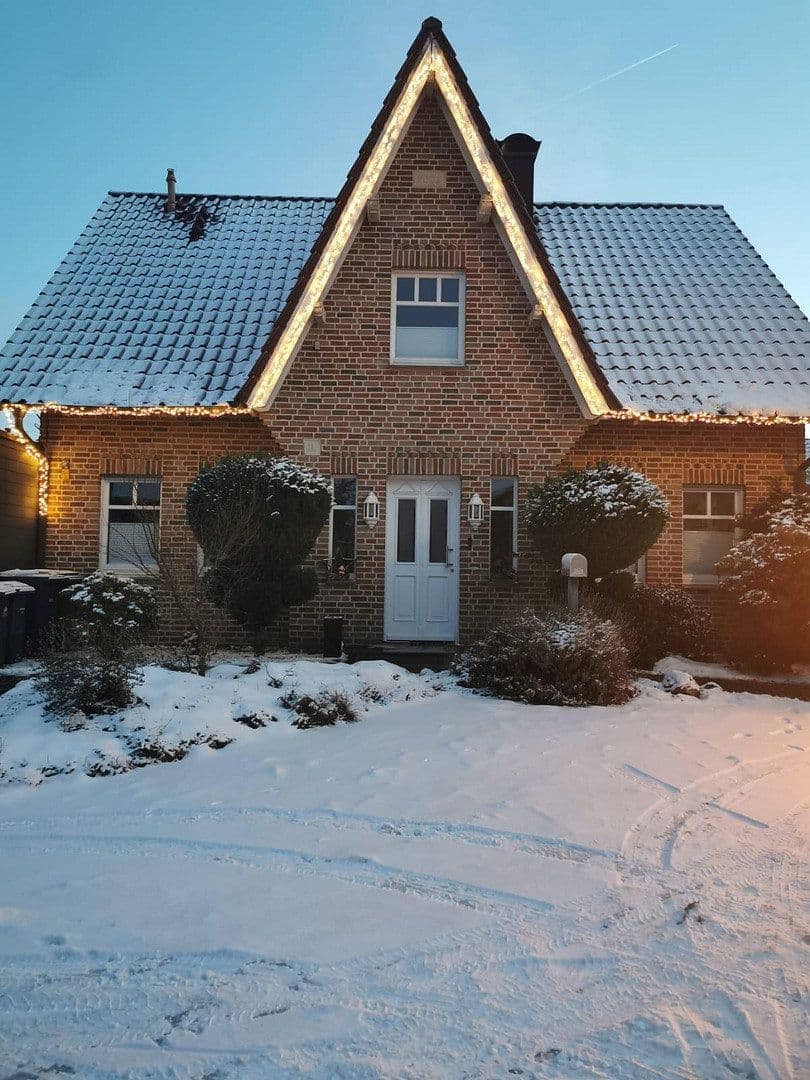 Prodej domu 136 m², pozemek 459 m², Laer, Severní Porýní-Vestfálsko Prodej domu 136 m², pozemek 459 m², Laer, Severní Porýní-Vestfálsko