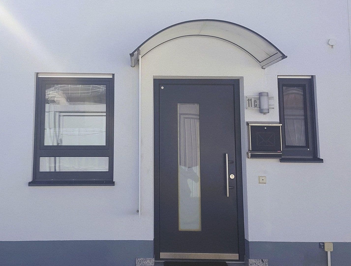 Prodej domu 118 m², pozemek 182 m², Geschwister-Scholl-Straße 11c, Königsbrunn, Bavorsko Prodej domu 118 m², pozemek 182 m², Geschwister-Scholl-Straße 11c, Königsbrunn, Bavorsko