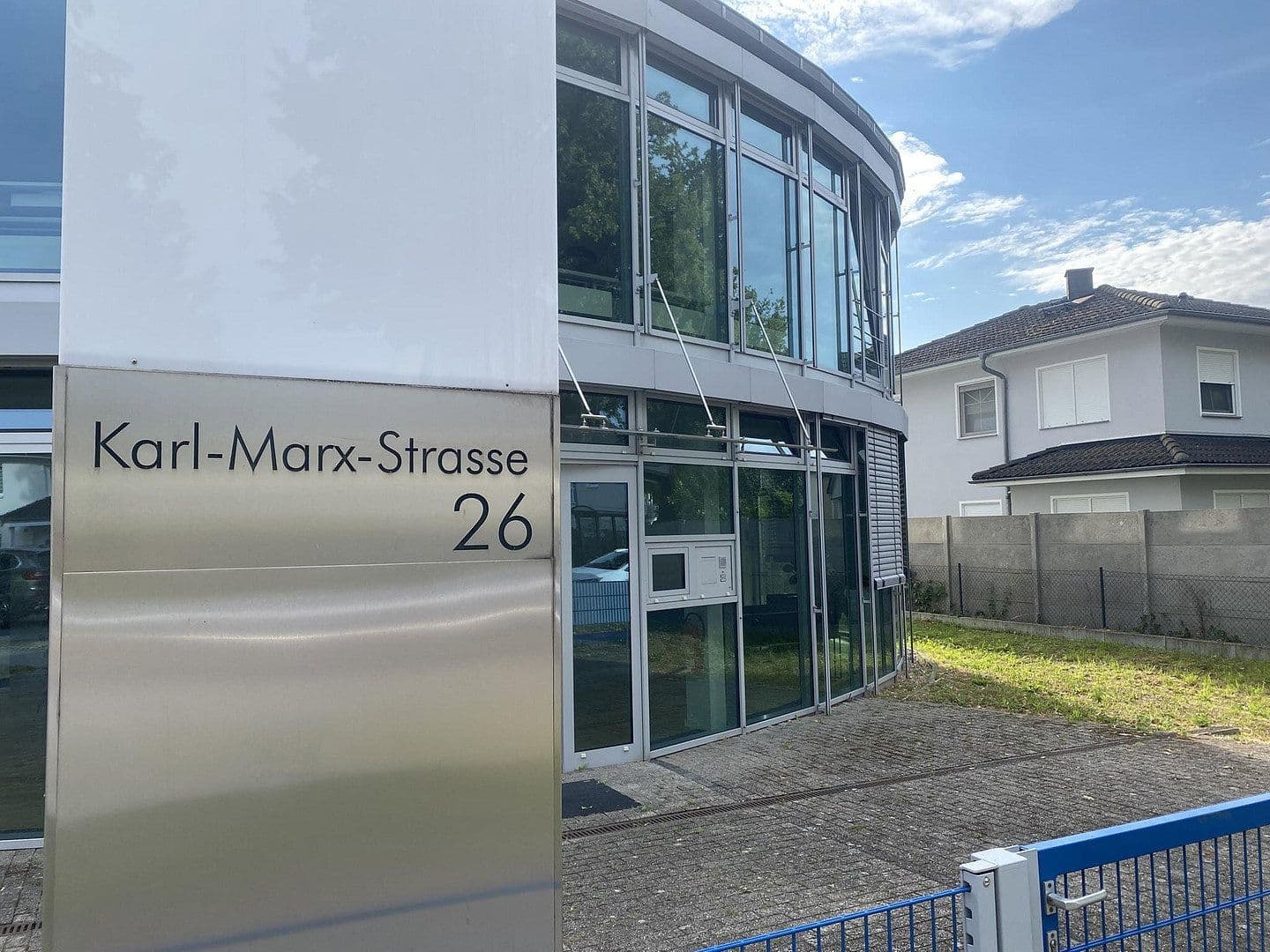 Prodej domu 728 m², pozemek 927 m², Karl-Marx-Strasse 26, Schönefeld, Braniborsko Prodej domu 728 m², pozemek 927 m², Karl-Marx-Strasse 26, Schönefeld, Braniborsko