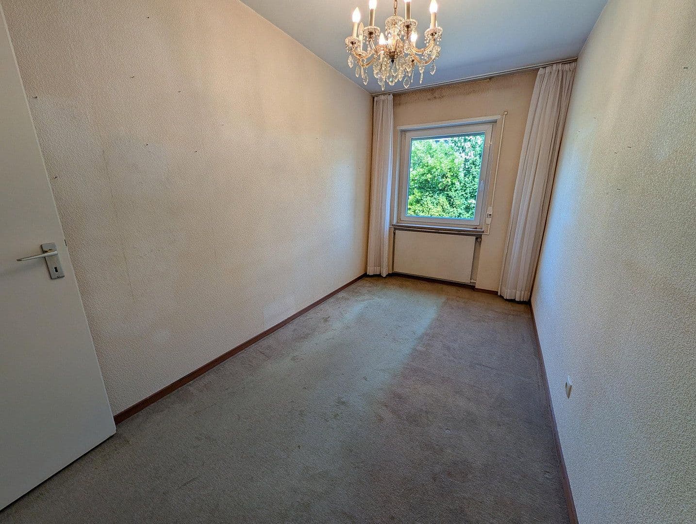 Prodej domu 210 m², pozemek 780 m², Limburgerhof, Porýní-Falc Prodej domu 210 m², pozemek 780 m², Limburgerhof, Porýní-Falc