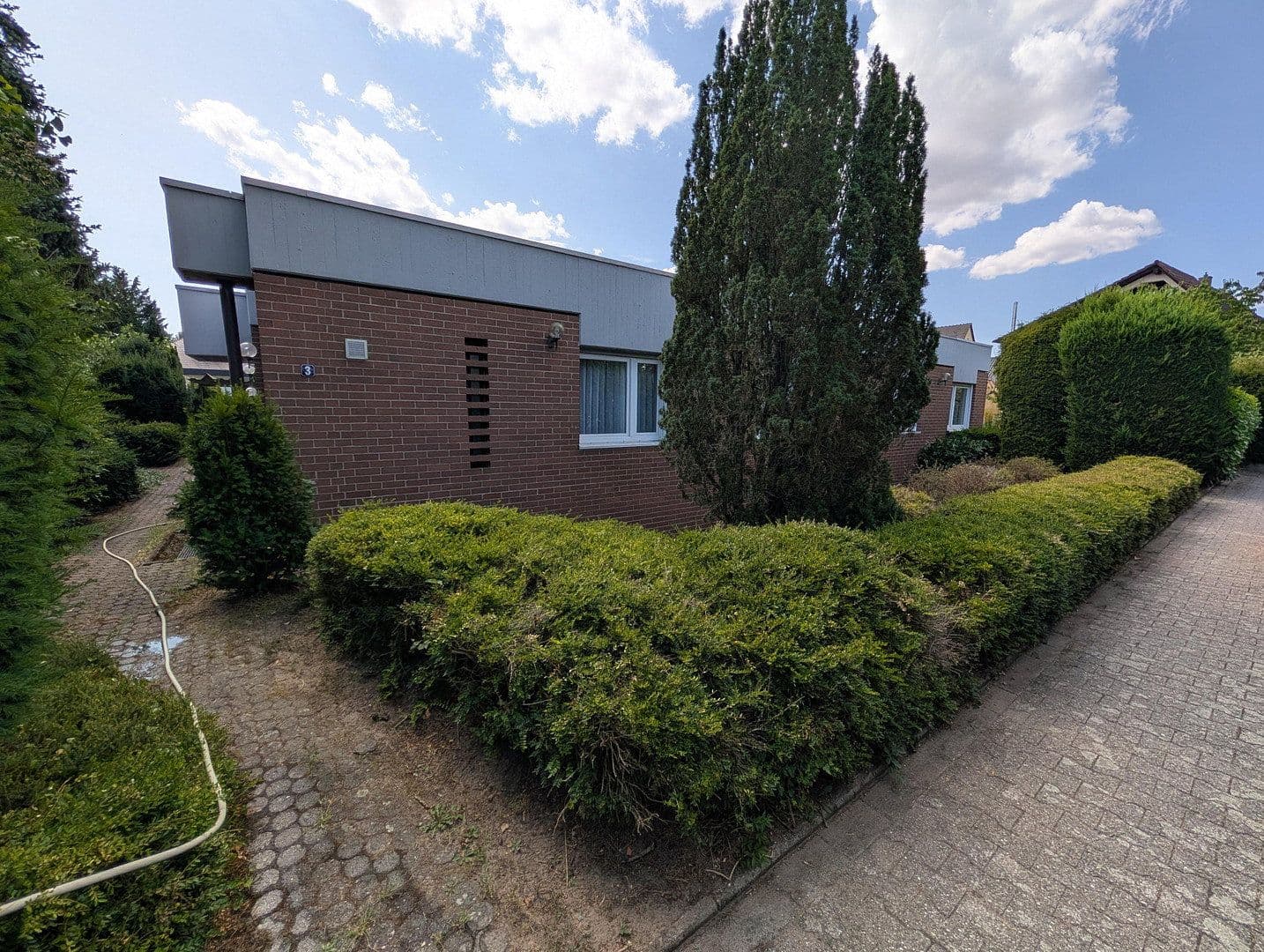 Prodej domu 210 m², pozemek 780 m², Limburgerhof, Porýní-Falc Prodej domu 210 m², pozemek 780 m², Limburgerhof, Porýní-Falc