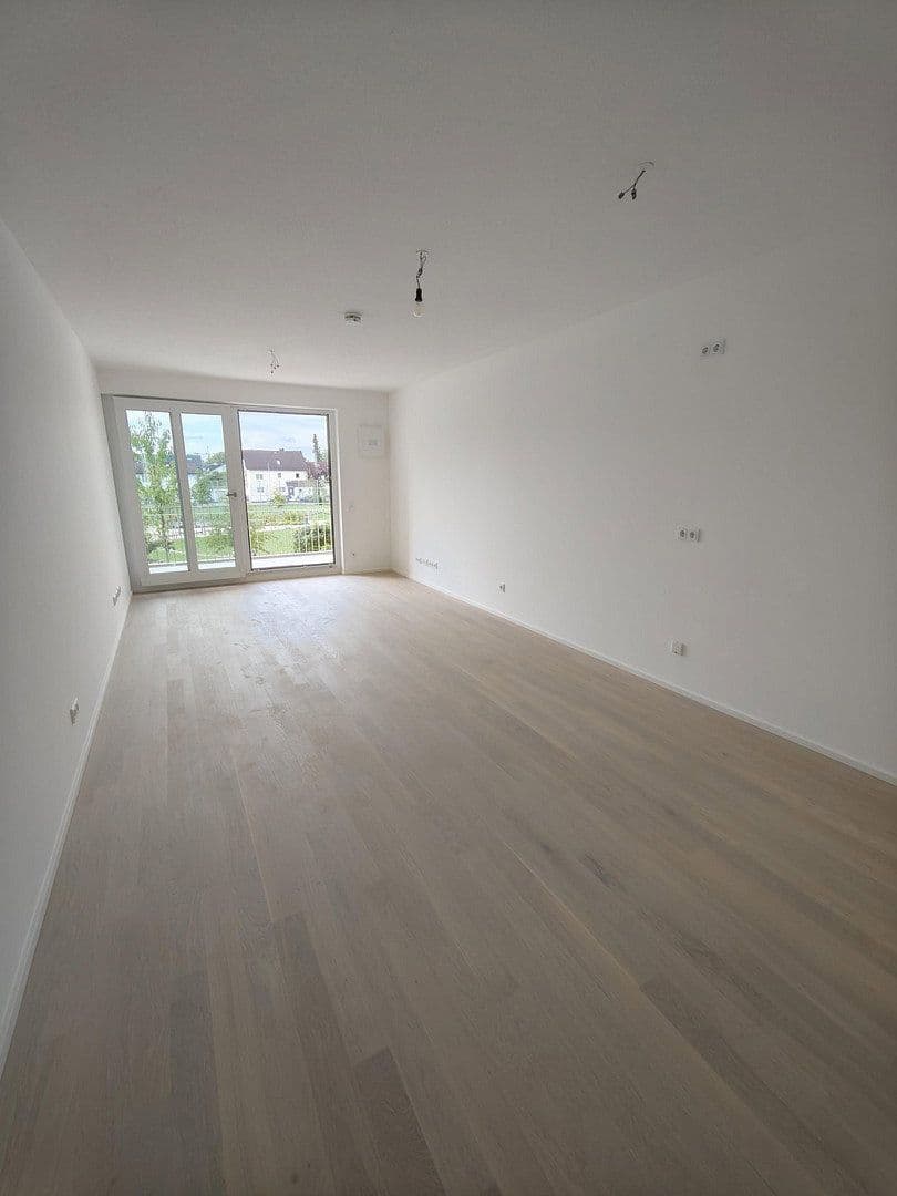 Pronájem bytu 2+1 57 m², Lilli-Kurowski-Straße 9, München, Bavorsko Pronájem bytu 2+1 57 m², Lilli-Kurowski-Straße 9, München, Bavorsko