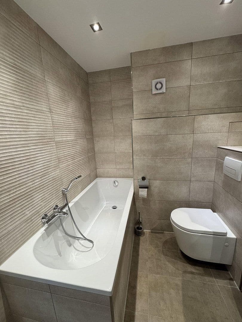 Pronájem bytu 3+1 80 m², Ilvesheim, Bádensko-Württembersko Pronájem bytu 3+1 80 m², Ilvesheim, Bádensko-Württembersko