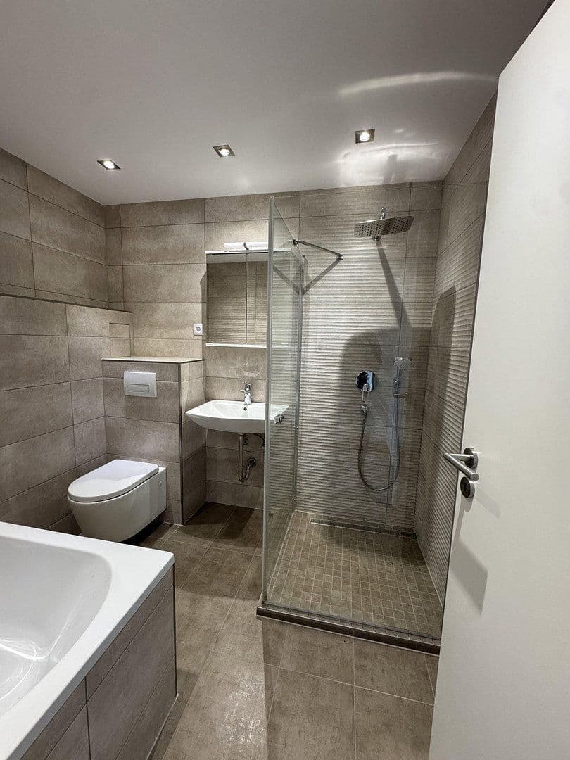 Pronájem bytu 3+1 80 m², Ilvesheim, Bádensko-Württembersko Pronájem bytu 3+1 80 m², Ilvesheim, Bádensko-Württembersko