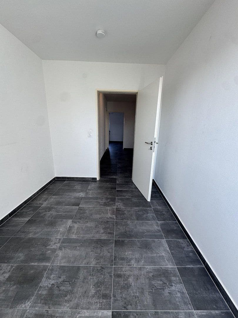 Pronájem bytu 3+1 80 m², Ilvesheim, Bádensko-Württembersko Pronájem bytu 3+1 80 m², Ilvesheim, Bádensko-Württembersko