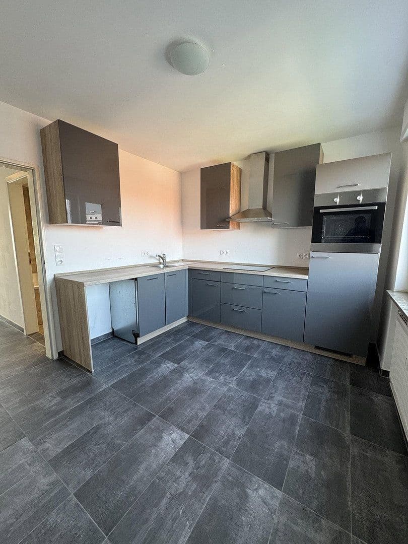 Pronájem bytu 3+1 80 m², Ilvesheim, Bádensko-Württembersko Pronájem bytu 3+1 80 m², Ilvesheim, Bádensko-Württembersko