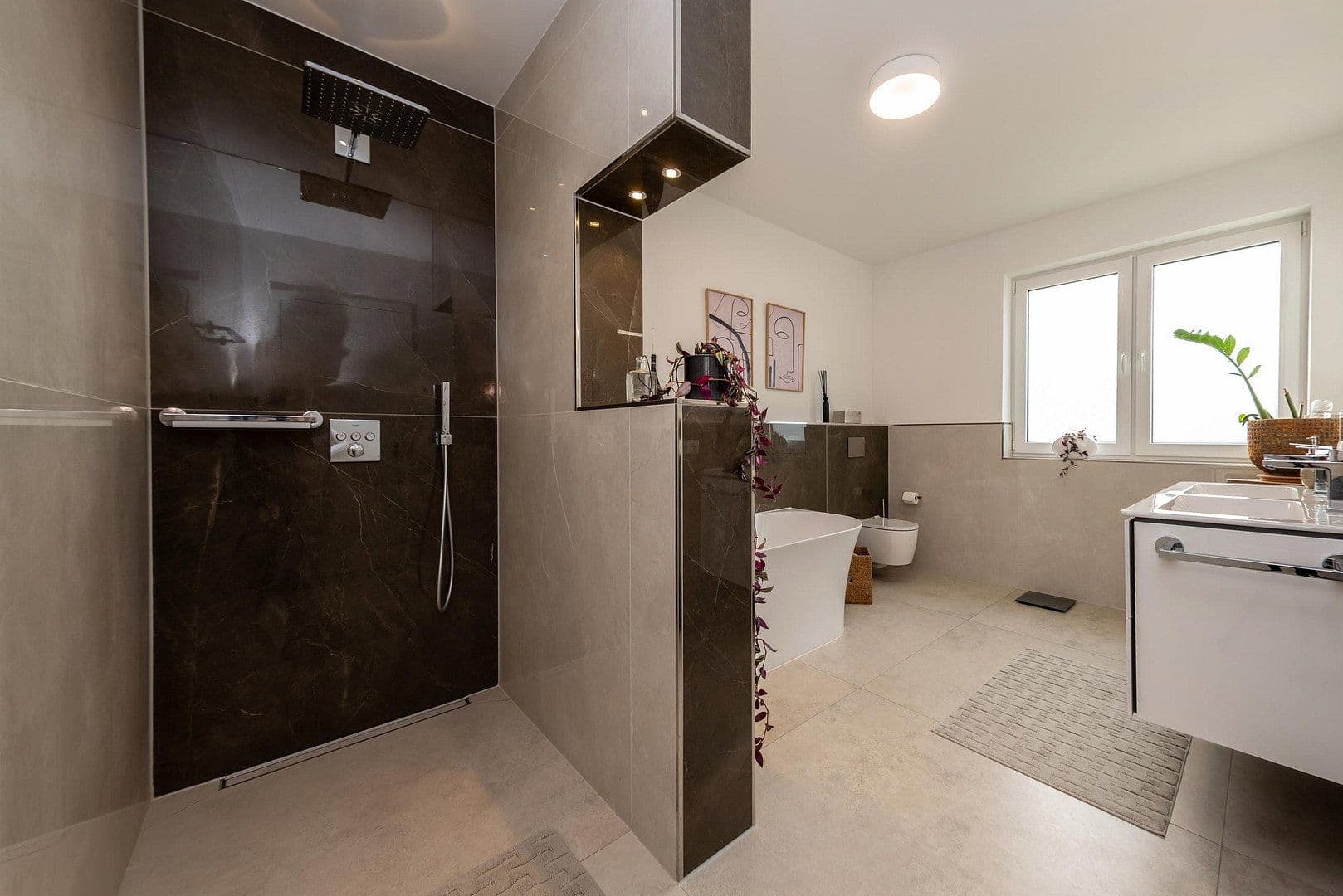 Prodej domu 188 m², pozemek 280 m², Roxheim, Porýní-Falc Prodej domu 188 m², pozemek 280 m², Roxheim, Porýní-Falc