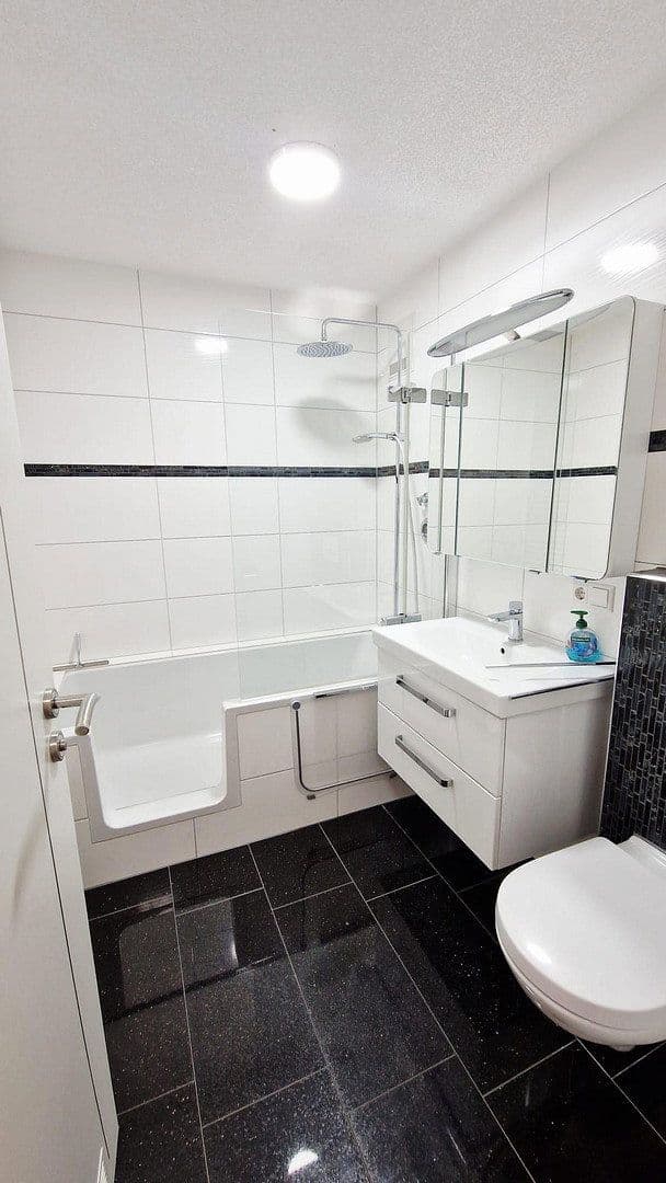 Prodej bytu 2+1 58 m², Keltenweg 3a, Baden-Baden, Bádensko-Württembersko Prodej bytu 2+1 58 m², Keltenweg 3a, Baden-Baden, Bádensko-Württembersko
