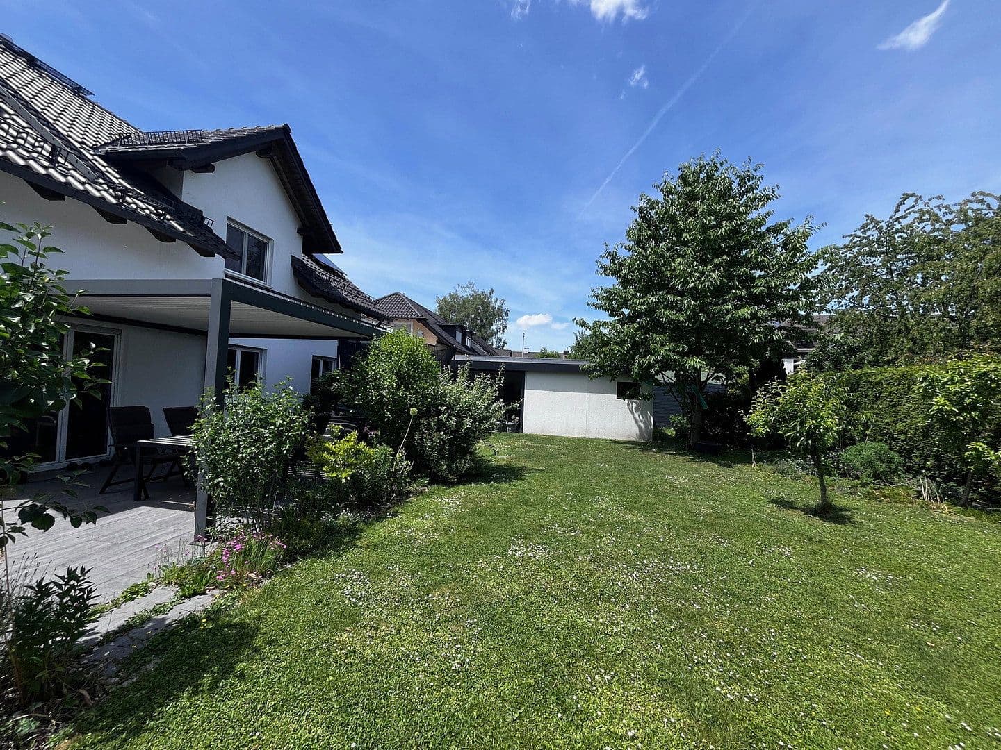 Prodej domu 215 m², pozemek 657 m², Puchheim, Bavorsko Prodej domu 215 m², pozemek 657 m², Puchheim, Bavorsko