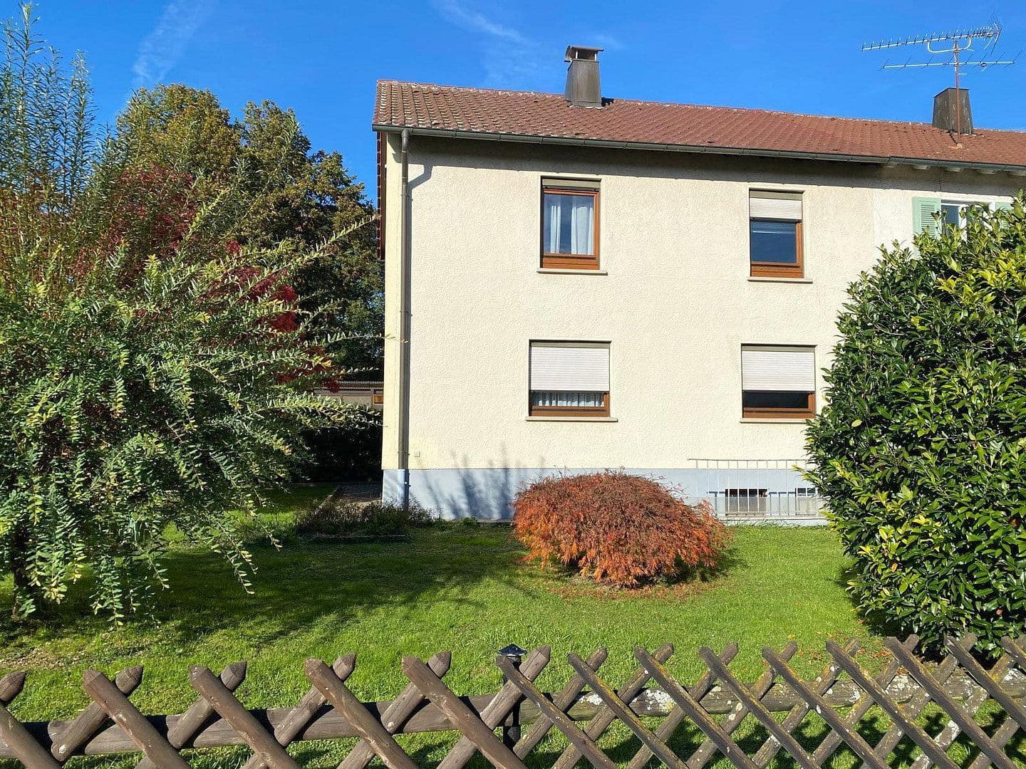 Prodej domu 115 m², pozemek 457 m², Mörikestraße 20, Deizisau, Bádensko-Württembersko Prodej domu 115 m², pozemek 457 m², Mörikestraße 20, Deizisau, Bádensko-Württembersko