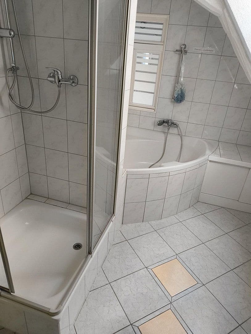 Prodej domu 270 m², pozemek 416 m², Dorfstr. 13, Vöhringen, Bádensko-Württembersko Prodej domu 270 m², pozemek 416 m², Dorfstr. 13, Vöhringen, Bádensko-Württembersko