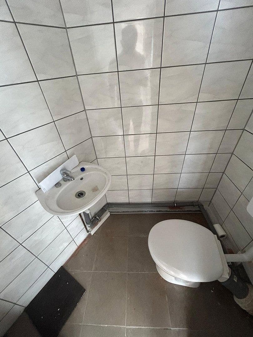 Pronájem nebytového prostoru 45 m², Rather Broich 75, Düsseldorf, Severní Porýní-Vestfálsko Pronájem nebytového prostoru 45 m², Rather Broich 75, Düsseldorf, Severní Porýní-Vestfálsko