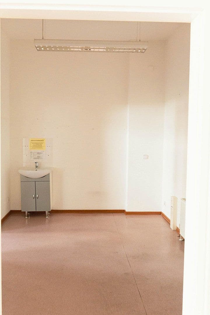Pronájem kanceláře 116 m², Dietzgenstr. 93, Berlin, Berlín Pronájem kanceláře 116 m², Dietzgenstr. 93, Berlin, Berlín