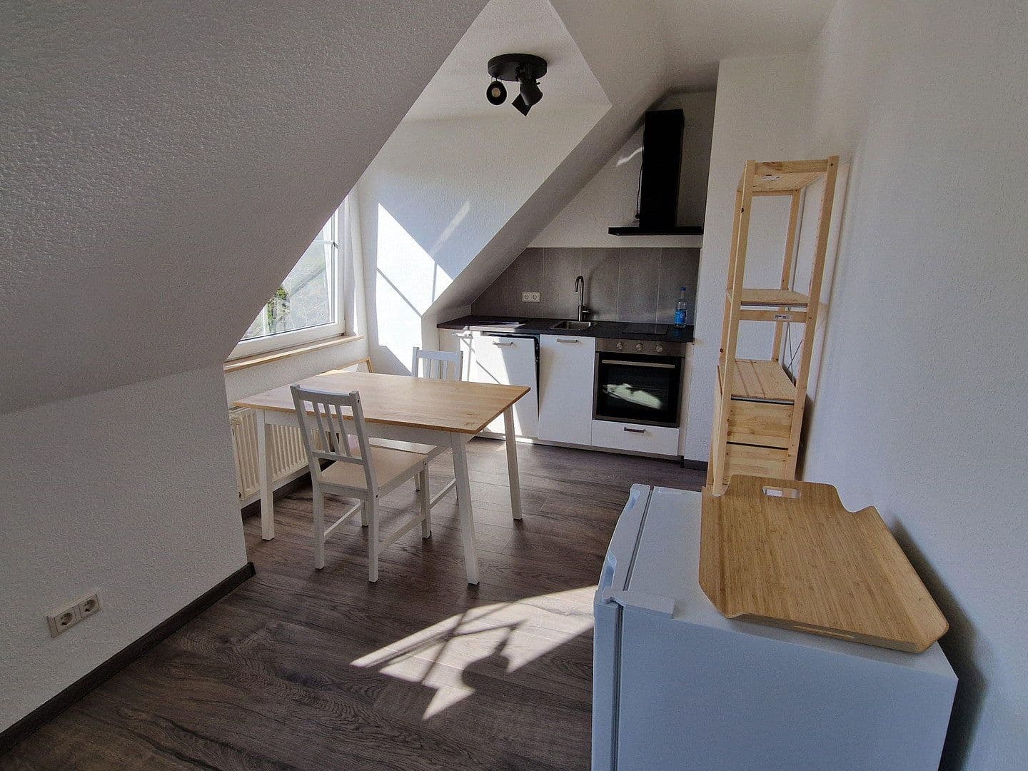 Pronájem bytu 1+1 42 m², Ernestinenstr. 5, Kiel, Šlesvicko-Holštýnsko Pronájem bytu 1+1 42 m², Ernestinenstr. 5, Kiel, Šlesvicko-Holštýnsko