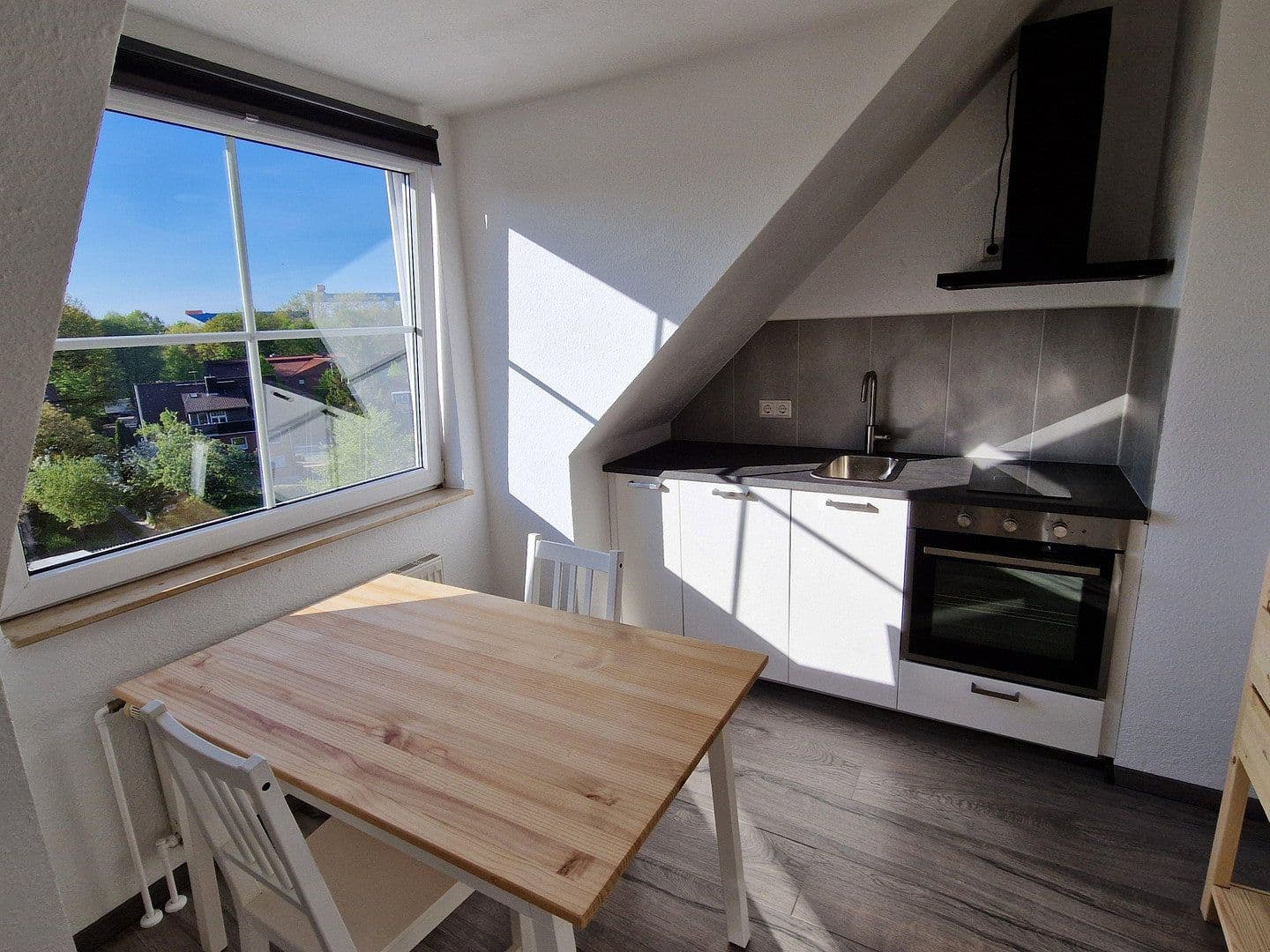 Pronájem bytu 1+1 42 m², Ernestinenstr. 5, Kiel, Šlesvicko-Holštýnsko Pronájem bytu 1+1 42 m², Ernestinenstr. 5, Kiel, Šlesvicko-Holštýnsko