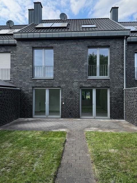 Pronájem domu 167 m², pozemek 185 m², Kevelaer, Severní Porýní-Vestfálsko Pronájem domu 167 m², pozemek 185 m², Kevelaer, Severní Porýní-Vestfálsko