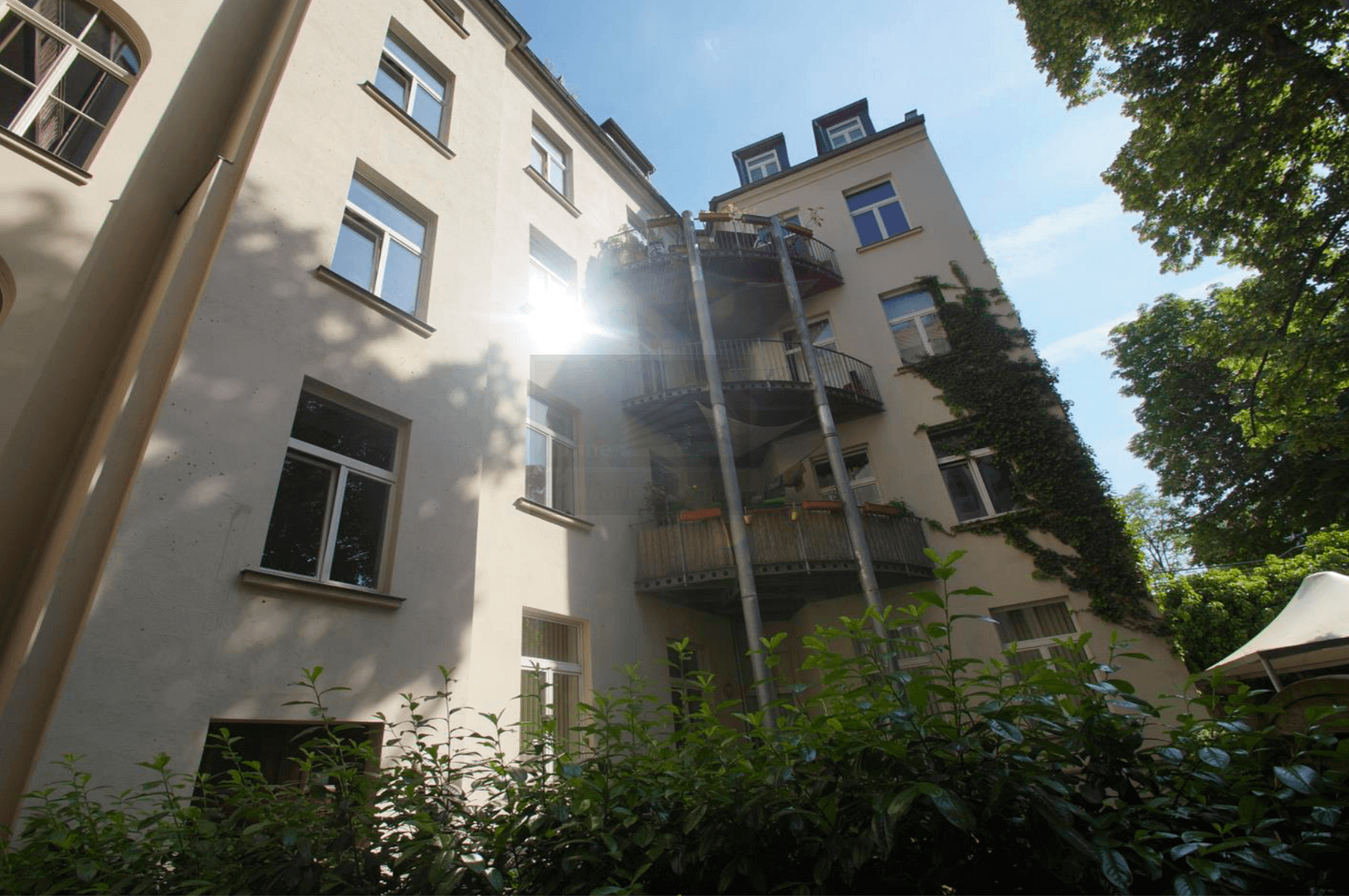 Pronájem bytu 5+1 202 m², Dufourstrasse 4, Leipzig, Sasko Pronájem bytu 5+1 202 m², Dufourstrasse 4, Leipzig, Sasko