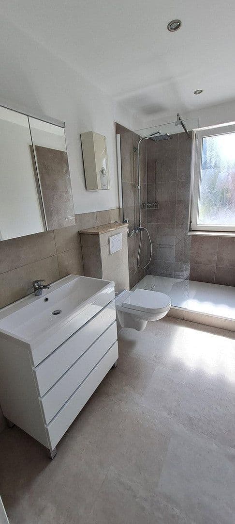 Pronájem bytu 3+1 75 m², Hannover, Dolní Sasko Pronájem bytu 3+1 75 m², Hannover, Dolní Sasko