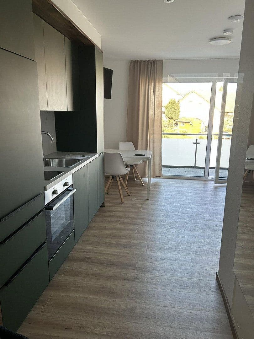 Pronájem bytu 1+1 28 m², Künzelsau, Bádensko-Württembersko Pronájem bytu 1+1 28 m², Künzelsau, Bádensko-Württembersko