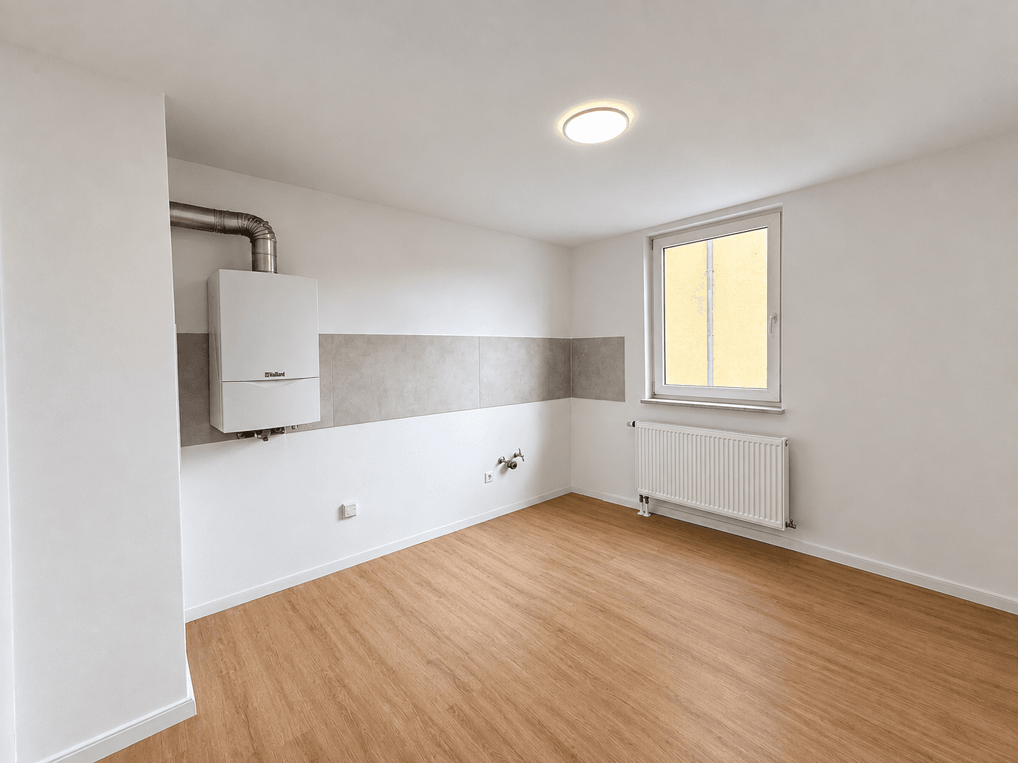 Pronájem bytu 3+1 104 m², Ludwigshafen, Porýní-Falc Pronájem bytu 3+1 104 m², Ludwigshafen, Porýní-Falc