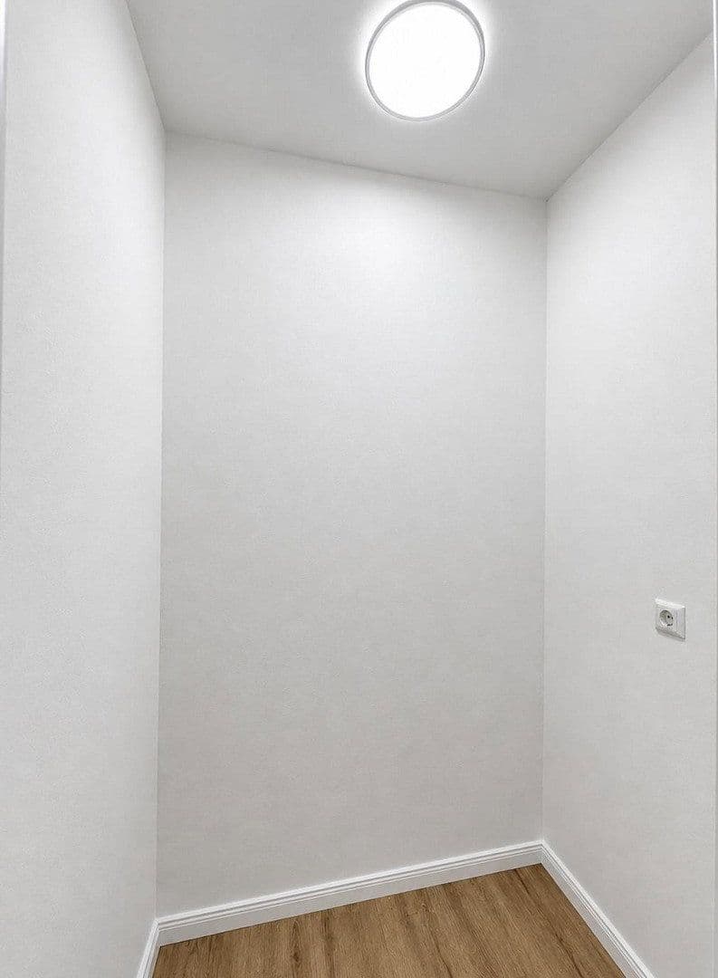 Pronájem bytu 3+1 104 m², Ludwigshafen, Porýní-Falc Pronájem bytu 3+1 104 m², Ludwigshafen, Porýní-Falc