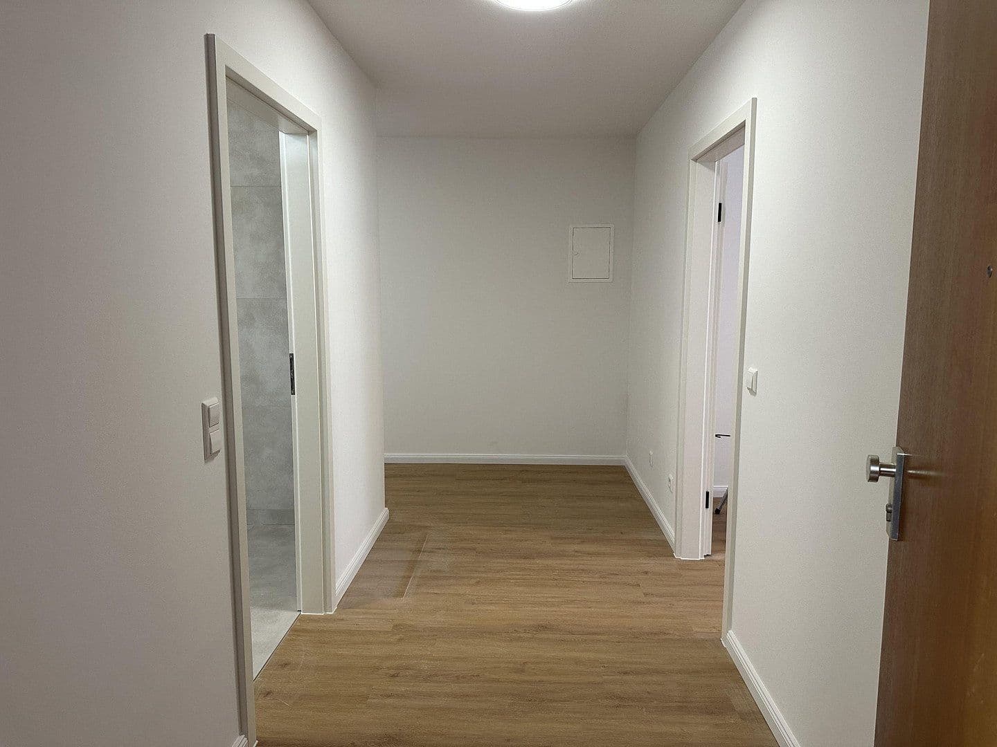 Pronájem bytu 3+1 104 m², Ludwigshafen, Porýní-Falc Pronájem bytu 3+1 104 m², Ludwigshafen, Porýní-Falc