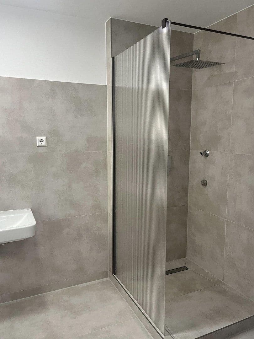 Pronájem bytu 3+1 104 m², Ludwigshafen, Porýní-Falc Pronájem bytu 3+1 104 m², Ludwigshafen, Porýní-Falc
