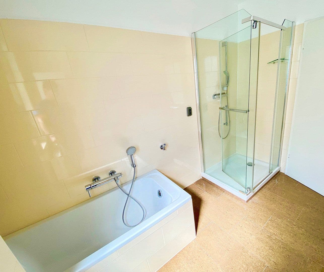 Prodej bytu 4+1 117 m², Frankfurt Unterliederbach, Hessen Prodej bytu 4+1 117 m², Frankfurt Unterliederbach, Hessen