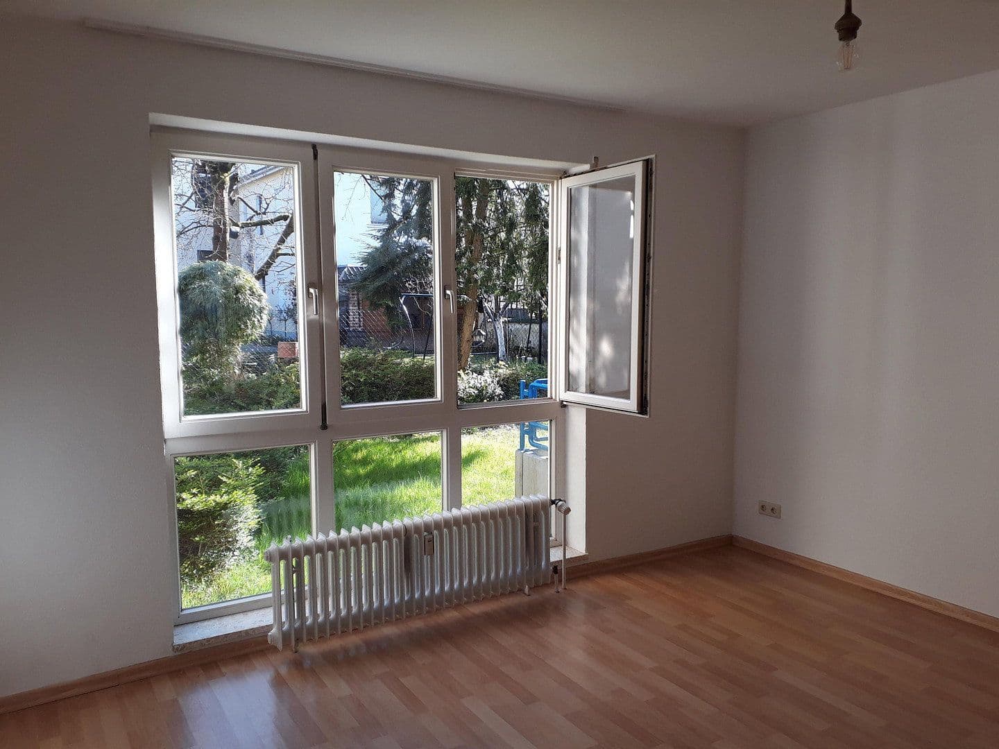 Pronájem bytu 2+1 68 m², Bad Honnef, Severní Porýní-Vestfálsko Pronájem bytu 2+1 68 m², Bad Honnef, Severní Porýní-Vestfálsko