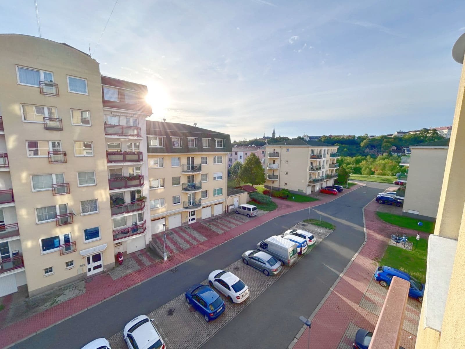 Prodej bytu 1+1 37 m², Vojtěcha Lanny, Kladno, Středočeský kraj Prodej bytu 1+1 37 m², Vojtěcha Lanny, Kladno, Středočeský kraj
