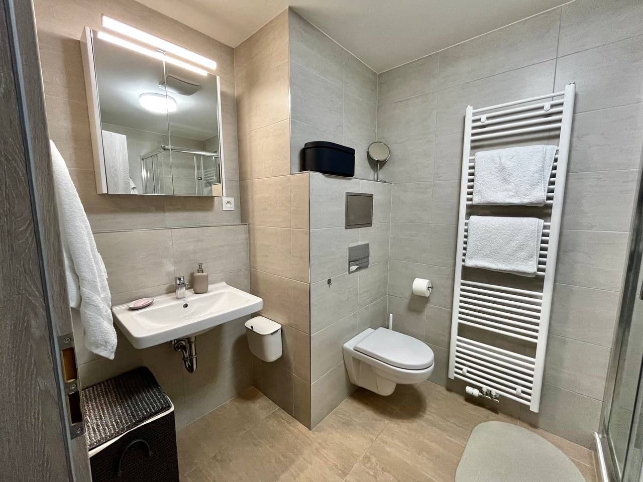 Pronájem bytu 1+kk 34 m², Strnadových, Praha, Praha Pronájem bytu 1+kk 34 m², Strnadových, Praha, Praha