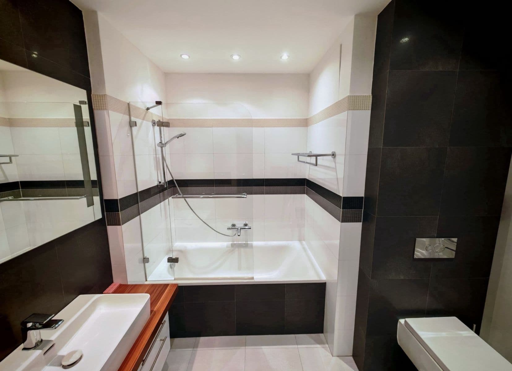 Prodej bytu 2+kk 50 m², Velehradská, Praha, Praha Prodej bytu 2+kk 50 m², Velehradská, Praha, Praha